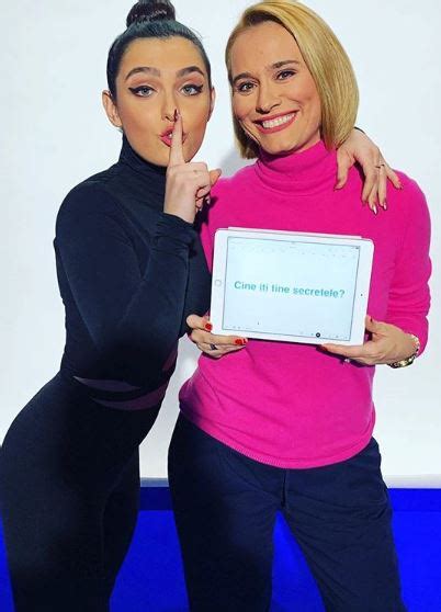 Andreea Esca a pozat goală! Nimeni nu se aștepta să o vadă așa.